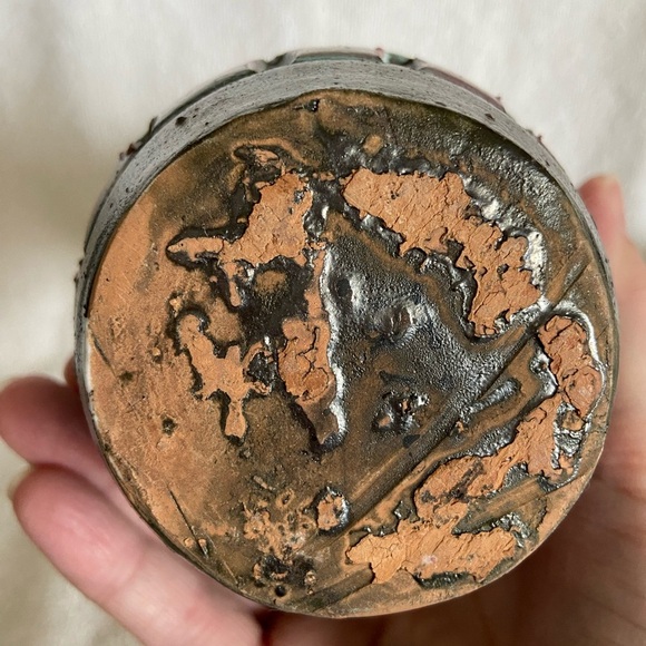 Vtg ITALIAN Hand Made POTTERY VASE Carved Designs in TEAL/BURGUNDY/Metallic Blk - Picture 4 of 11